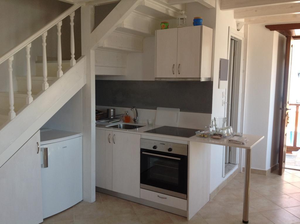 Amalia Harbor Appartement Chalki Town Buitenkant foto